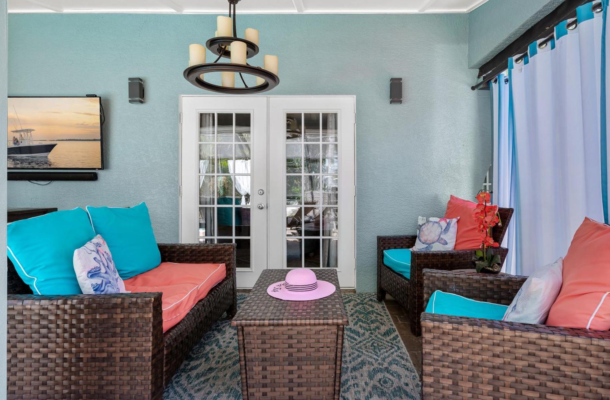 Luxury Zen Den With Heated Pool Just Off Siesta Key Appartement Sarasota Buitenkant foto